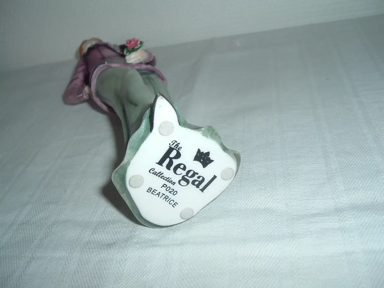 Billede 3 - Porcelænsfigur. Dame med blomsterbuket. 