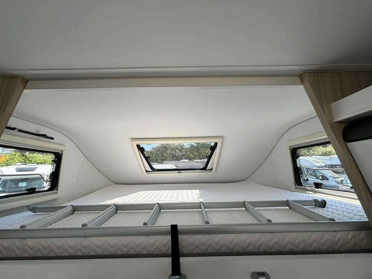 Billede 7 - A70DK Familie Alkove Autocamper | 6 Sæder & Sovepl