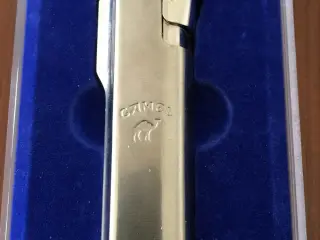 Camel lighter