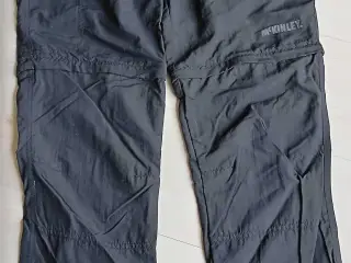 Fritidsbukser / shorts. McKinley.Zip off