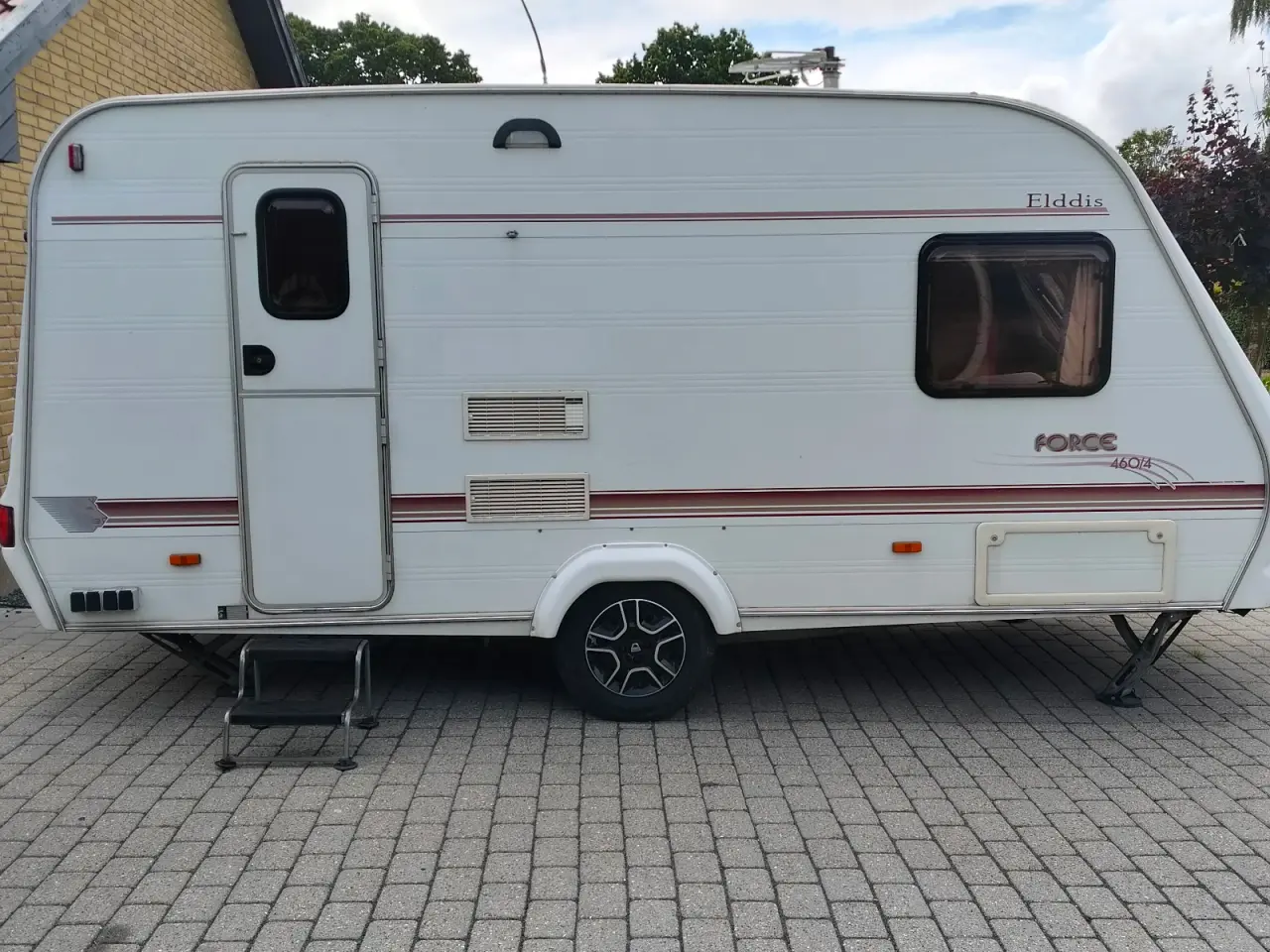 Billede 1 - Camping vogn egen vægt 825