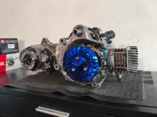 Nyrenoveret Yamaha Jog R 50cc euro 2 motor