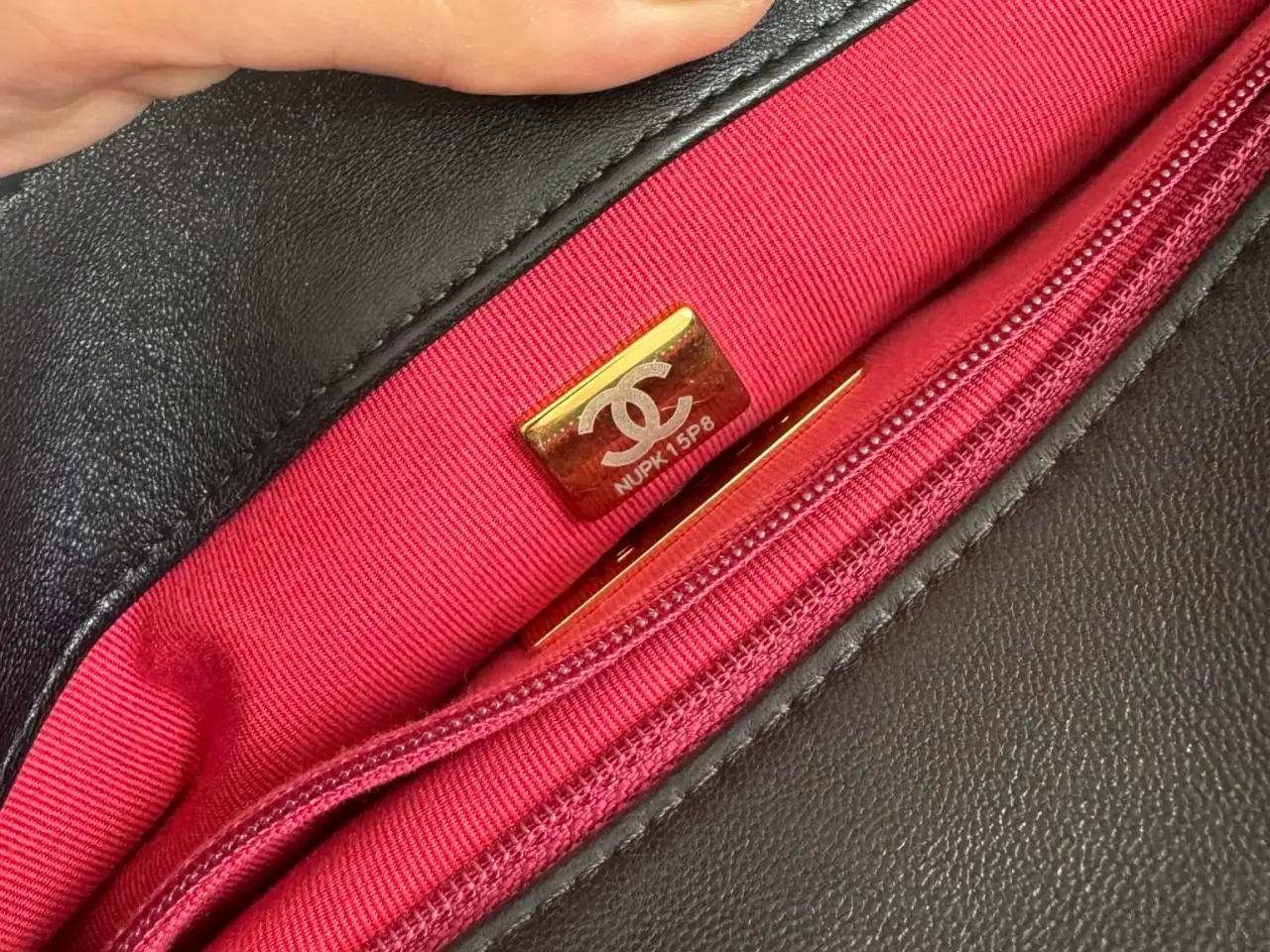 Billede 10 - Super flot Chanel 19 handbag