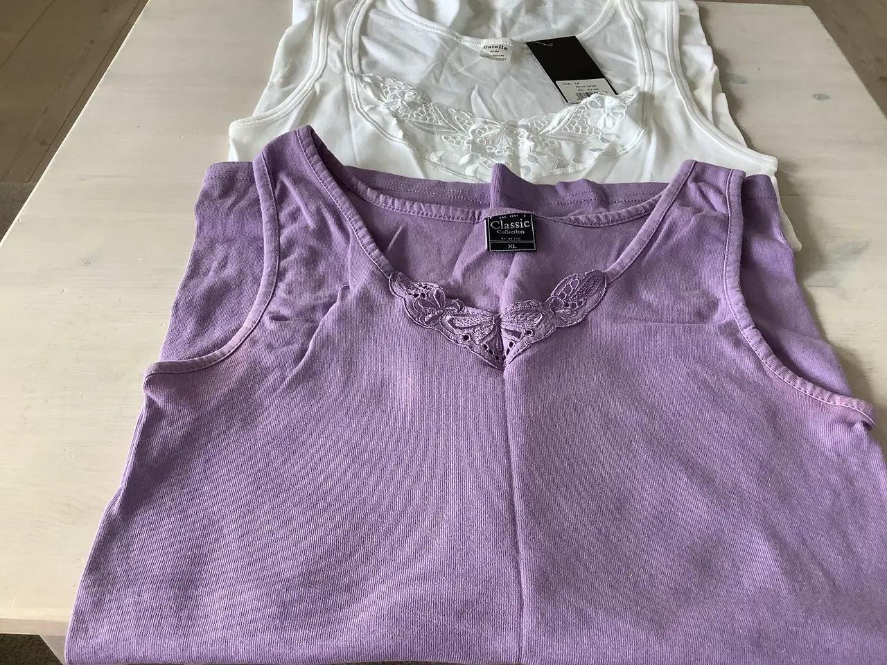 Billede 2 - Undertrøje med blonder str L og XL
