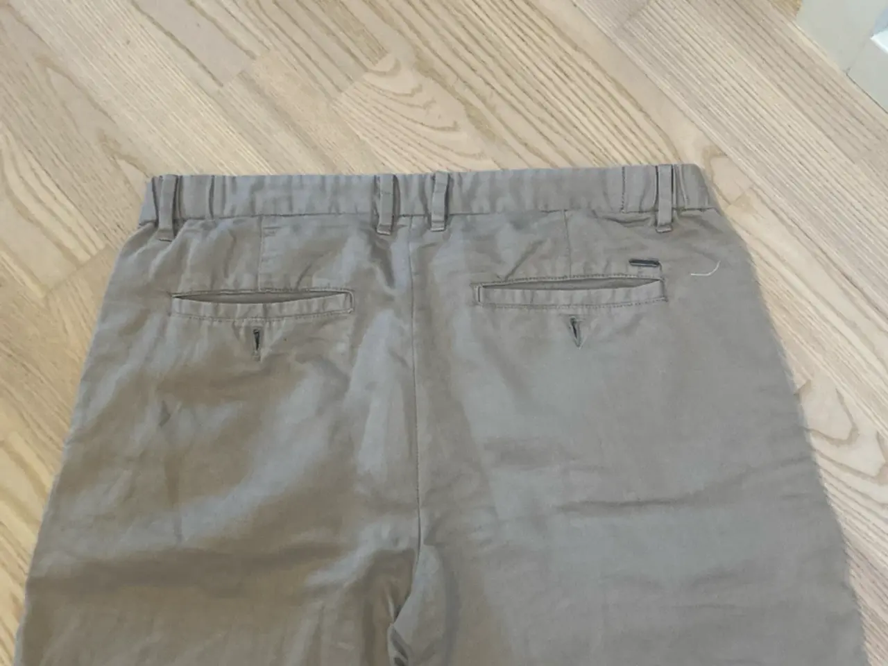 Billede 2 - Hør-og bomuldsshorts til herrer.