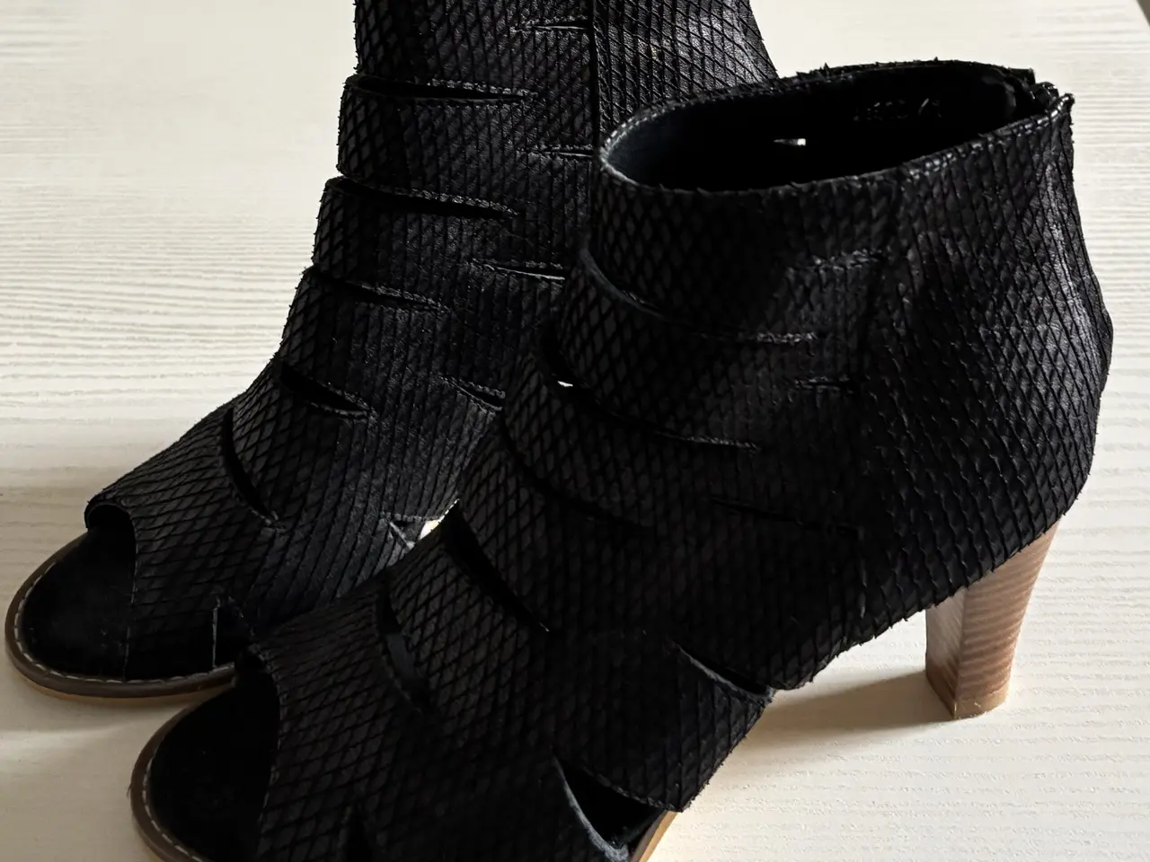 Billede 3 - Stilet sandaler/støvler Sophie Schnoor The shoe st