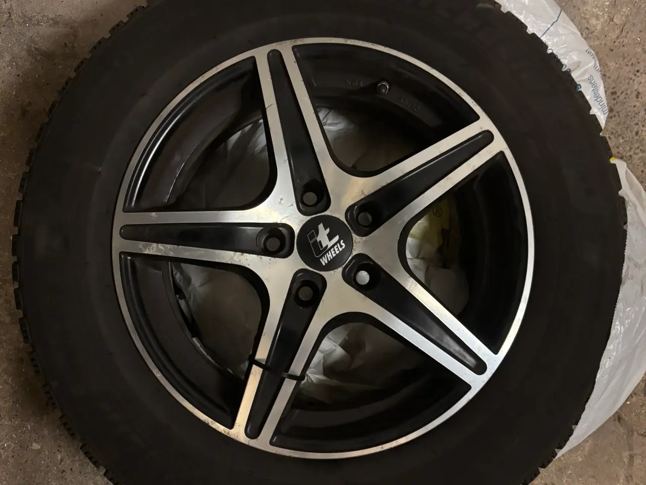 Billede 8 - Brugte vinterdæk Qashqai / Renault
