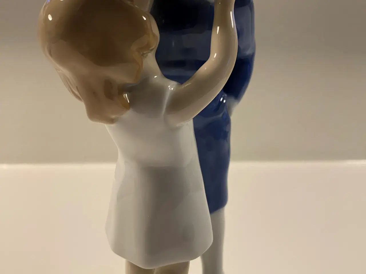 Billede 2 - Pige/Dreng figur Bing & Grøndahl