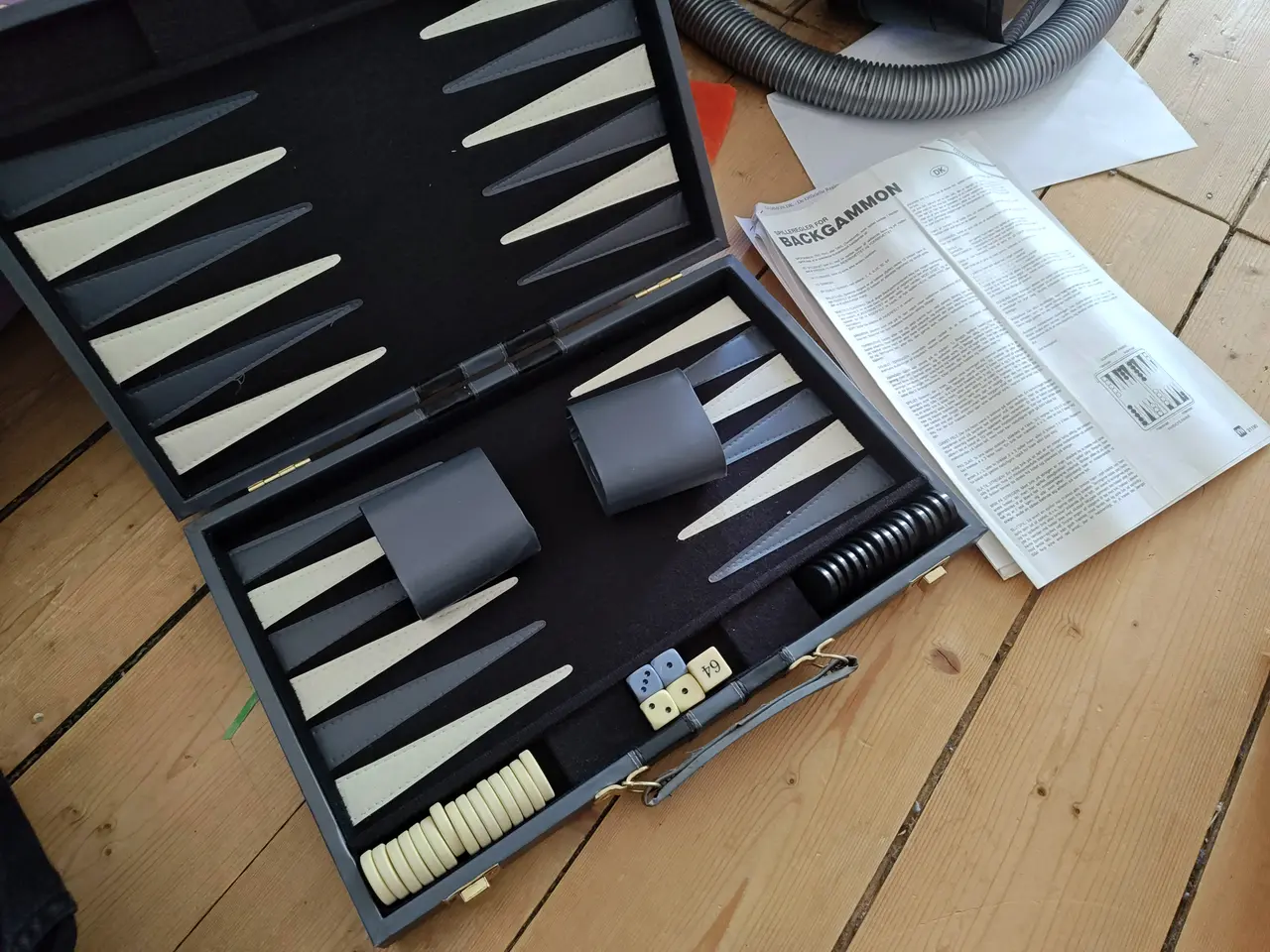 Billede 1 - Backgammon i kuffert brætspil