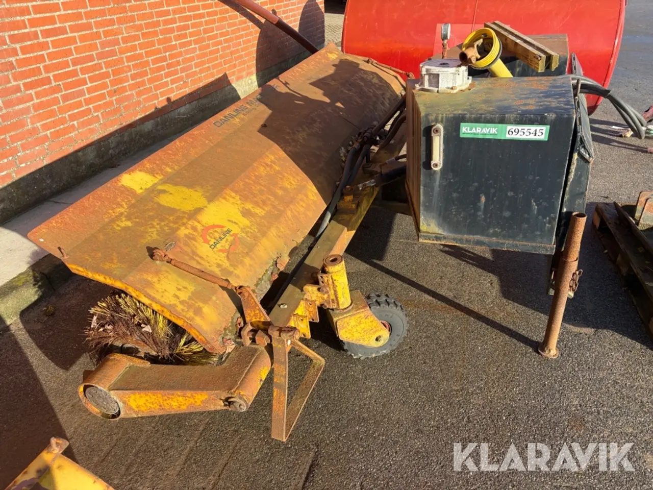 Billede 9 - Hydraulisk sneplov og kost Danline 3 meter 2 styk + beslag