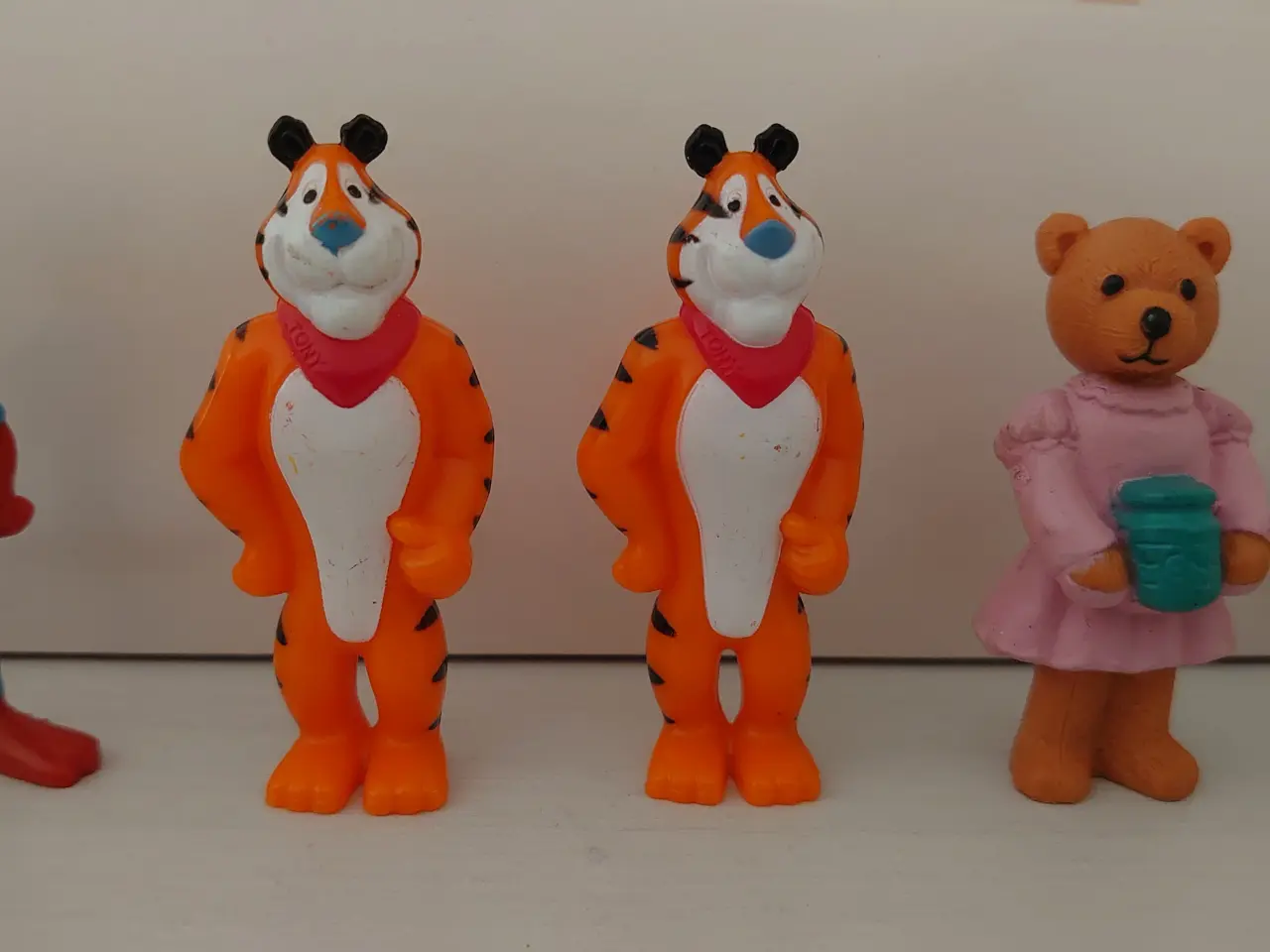 Billede 5 - 17 stk vintage Kellogg´s plastfigurer i god stand.
