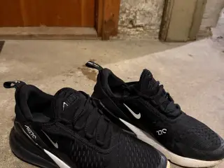 Nike sko sælges 
