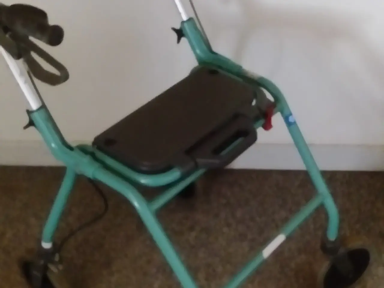 Billede 4 - rollator og stol
