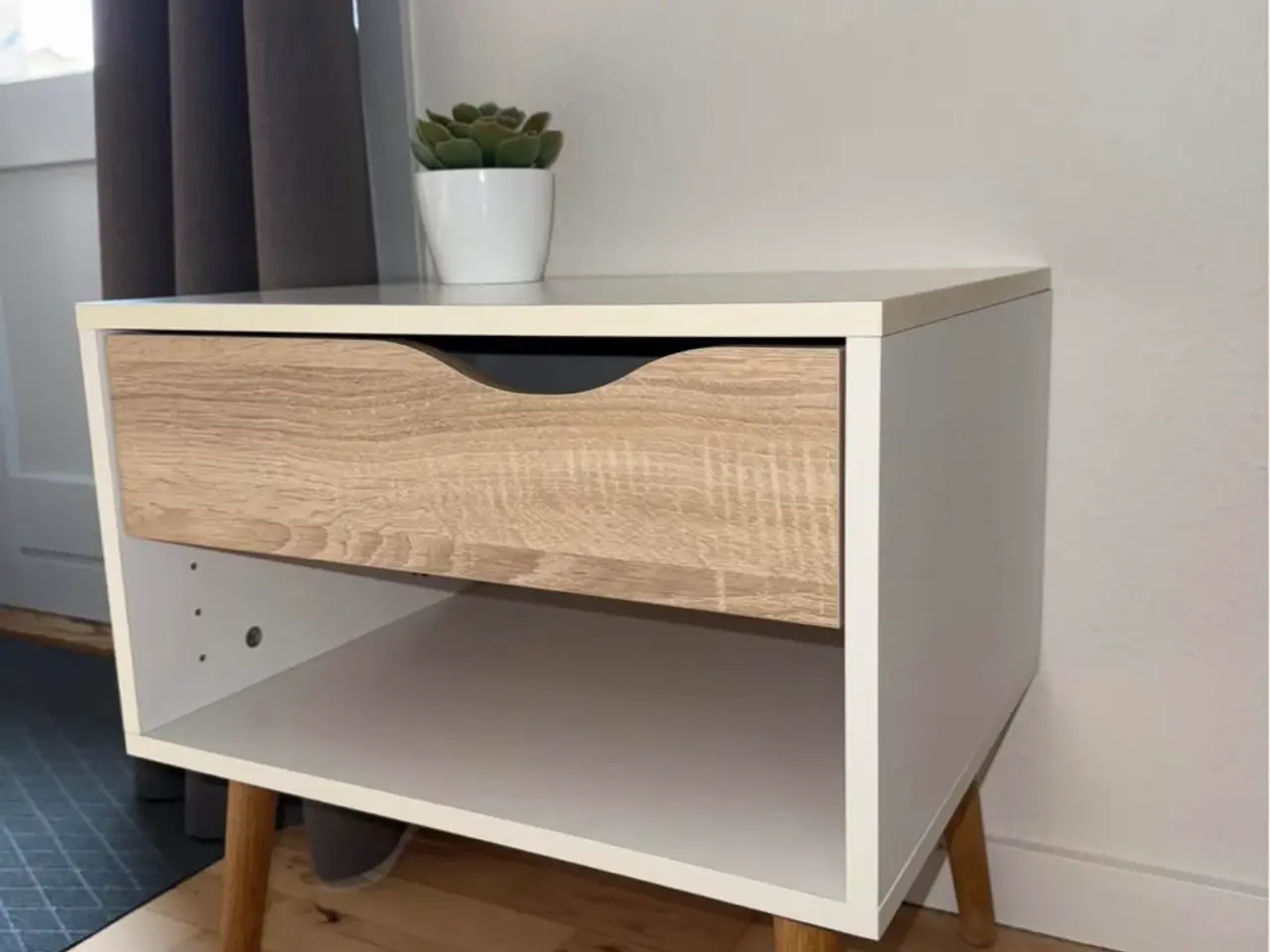 Billede 1 - Natbord/sengebord