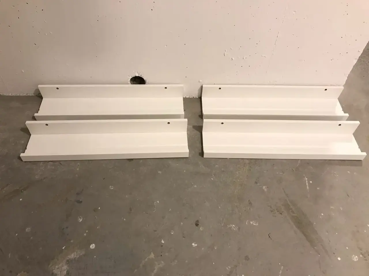 Billede 2 - Kvalitet Ikea vægreol helt ny