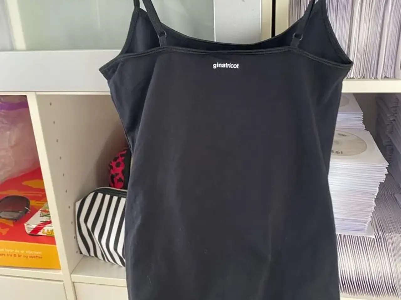 Billede 2 - Flot bluse fra Gina Tricot str S