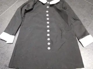 The adams t kostume