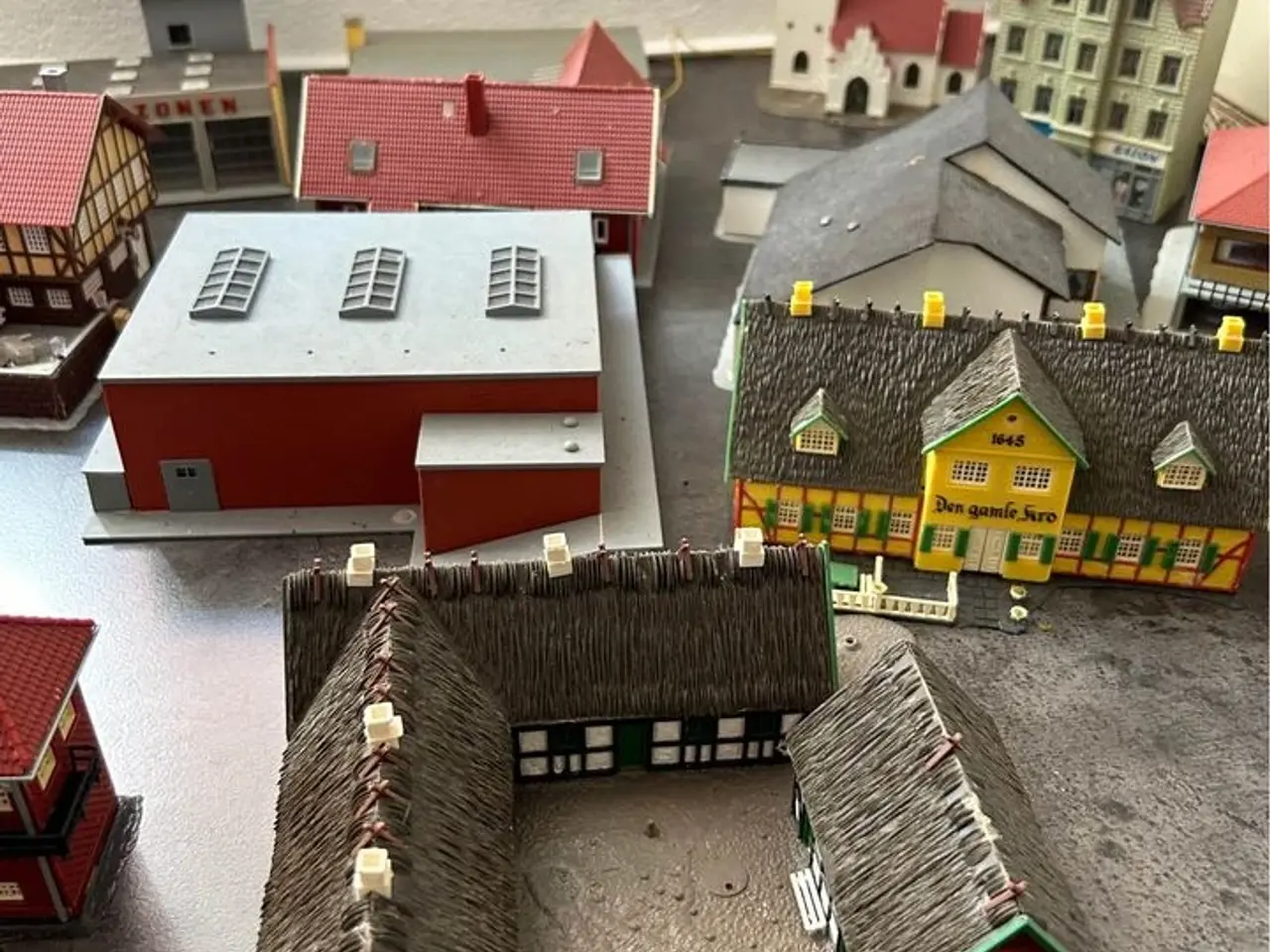 Billede 2 - Marklin Tog m. landskab.