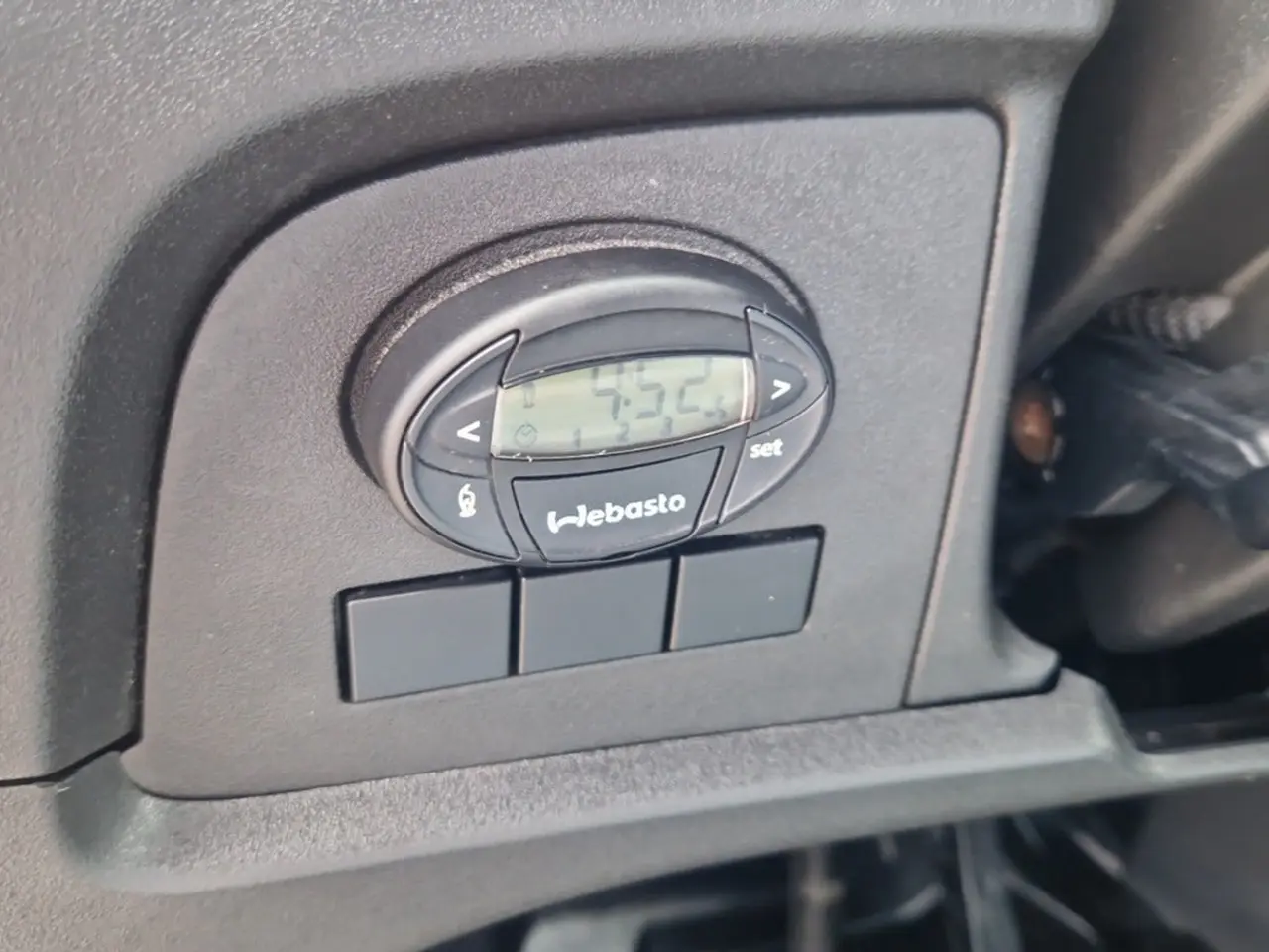 Billede 14 - Iveco Daily 3,0 35S18 Box m/lift AG8