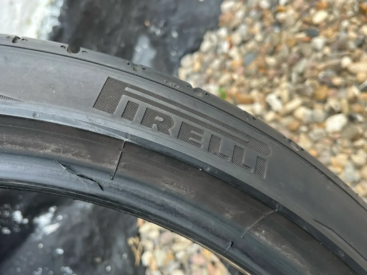 Billede 4 - Pirelli p4 235/35-19