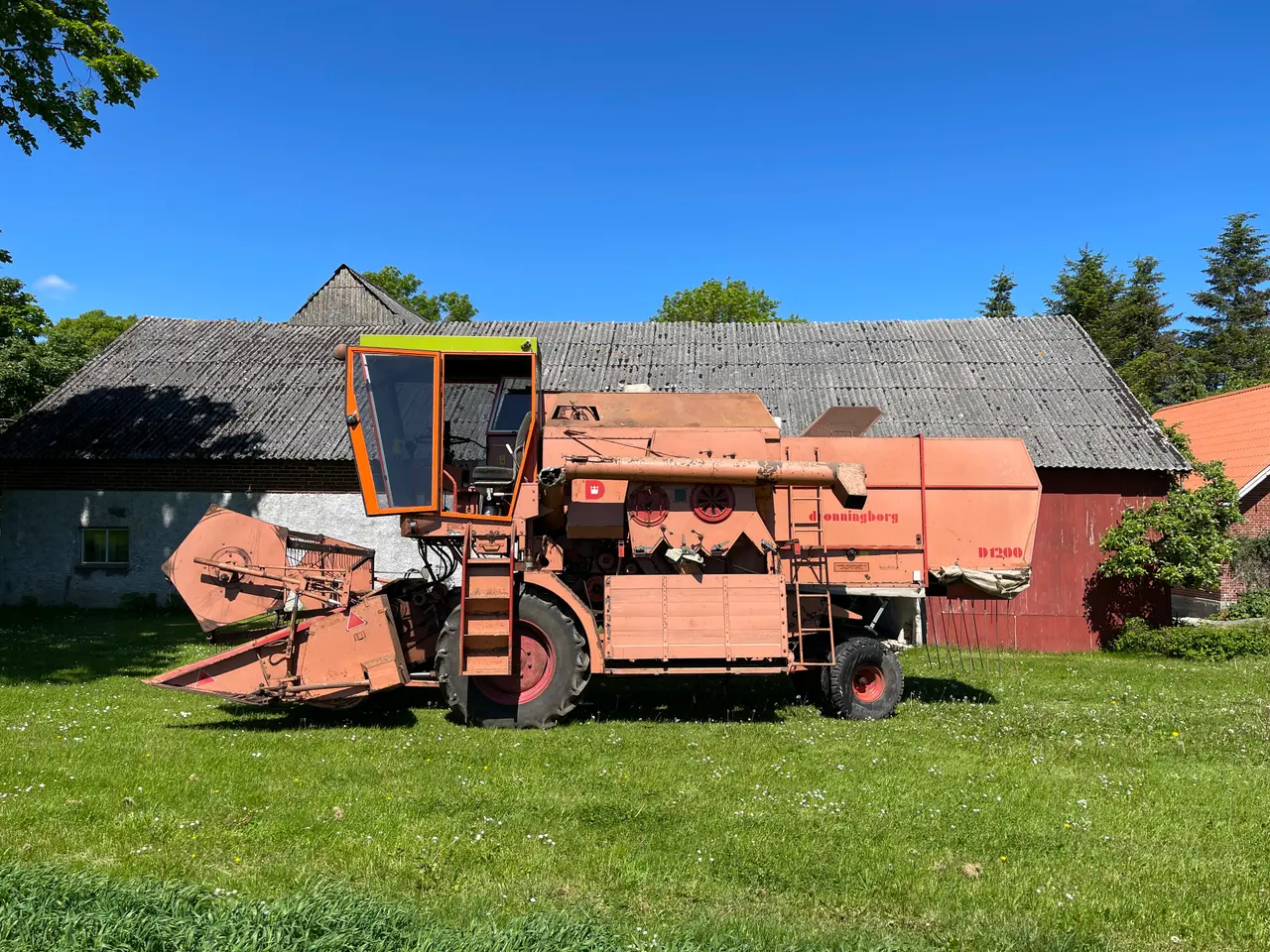 Billede 3 - Dronningborg D1200 mejetærsker.