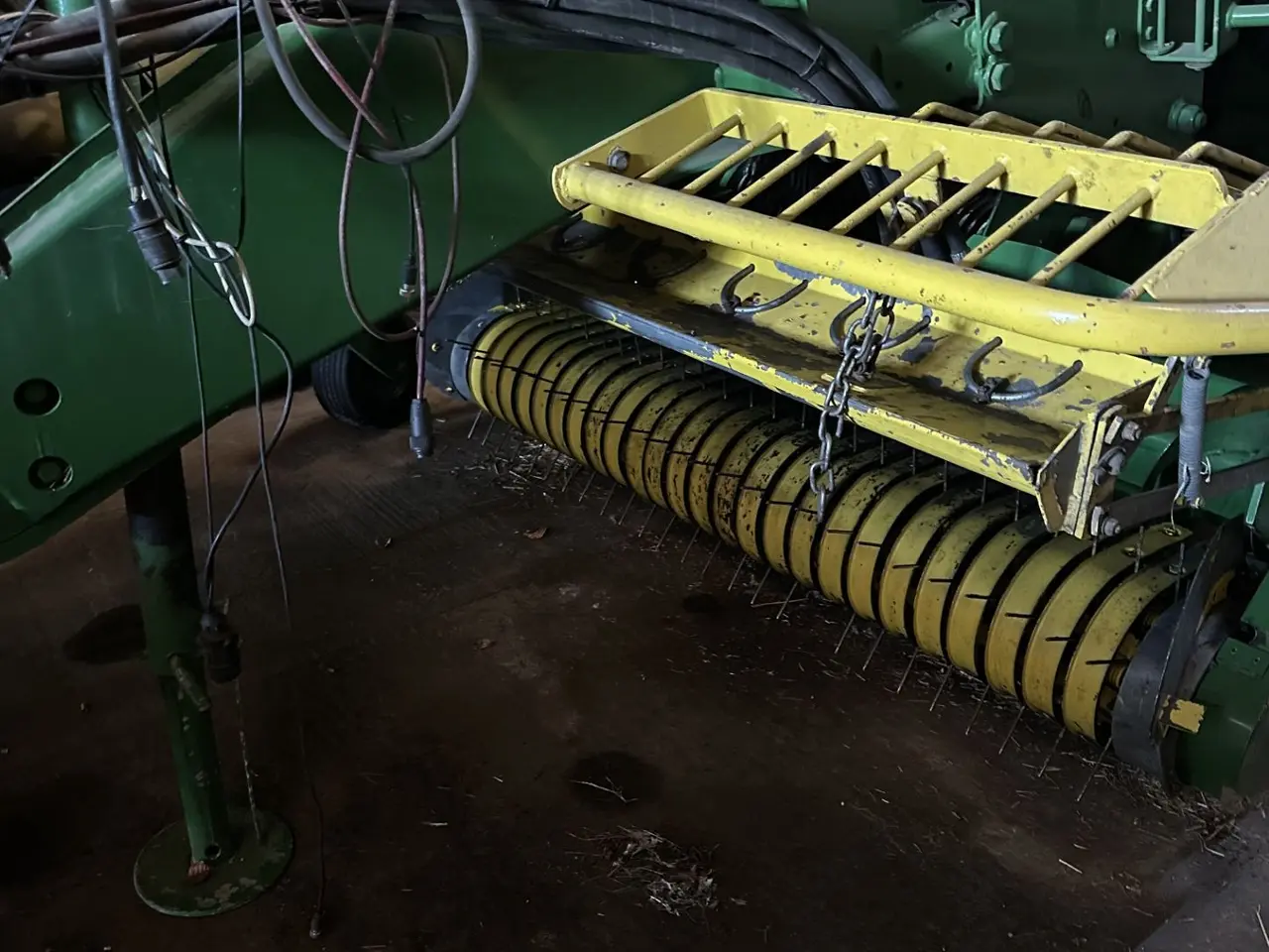 Billede 3 - John Deere 680 minibigballe presser med samlevogn