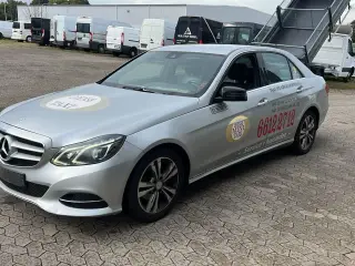 Mercedes E220 sedan 