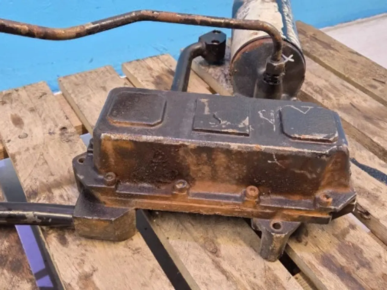 Billede 7 - SisuDiesel 84CTA-4V Oliekøler 836855522