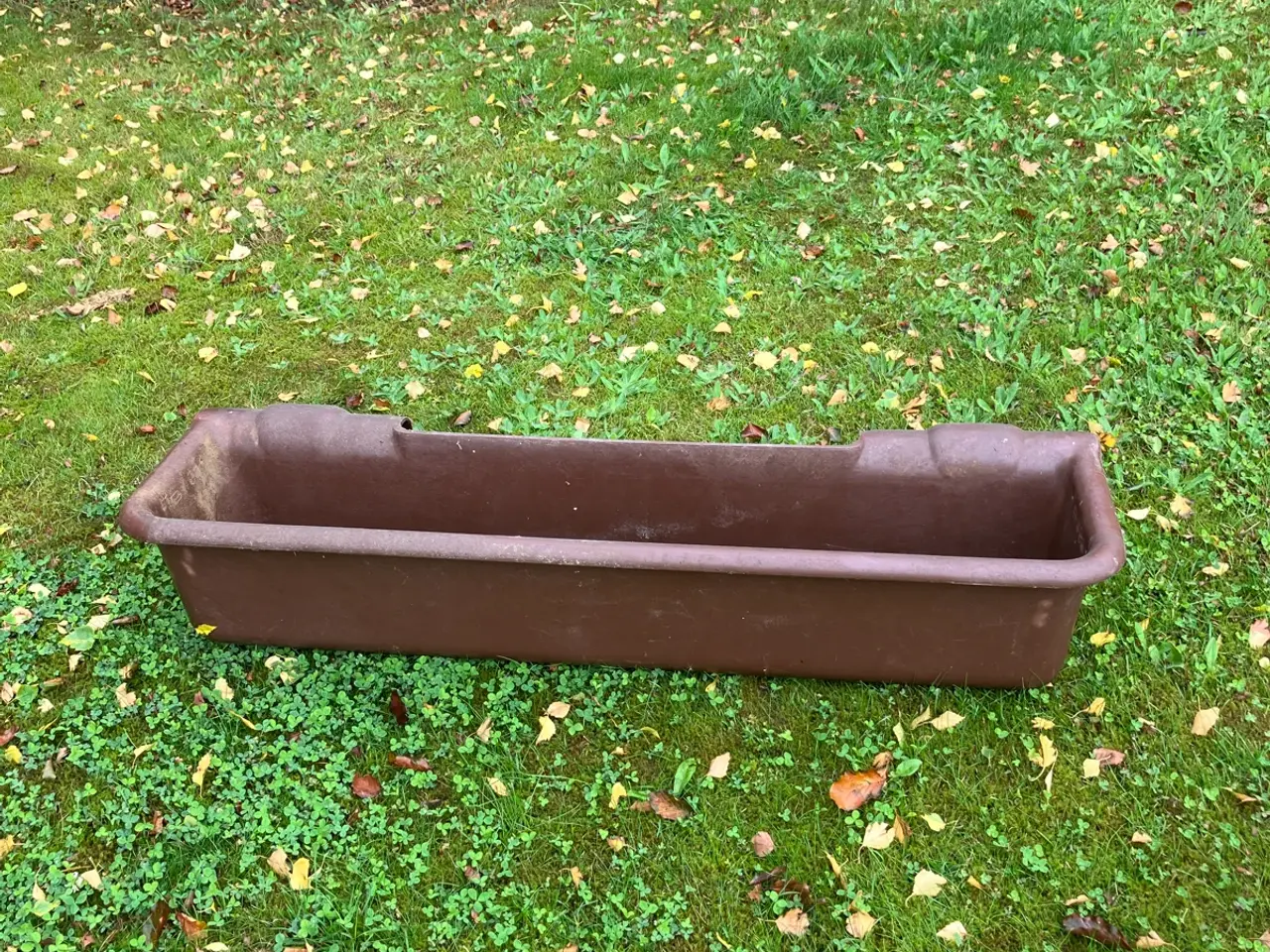Billede 1 - Fodertrug i plast