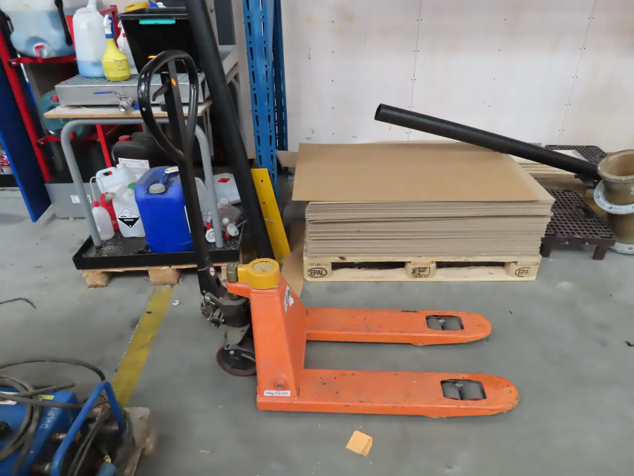 Billede 1 - Palleløfter med vægt 2500 kg (kort)