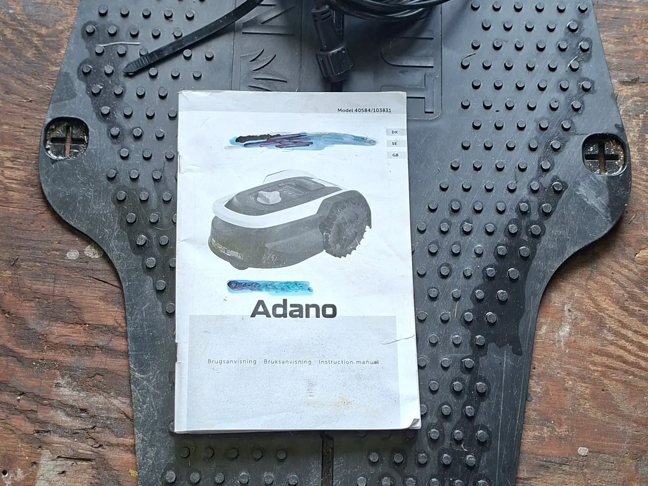 Billede 2 - 1,5 år gammel Robotplæneklipper