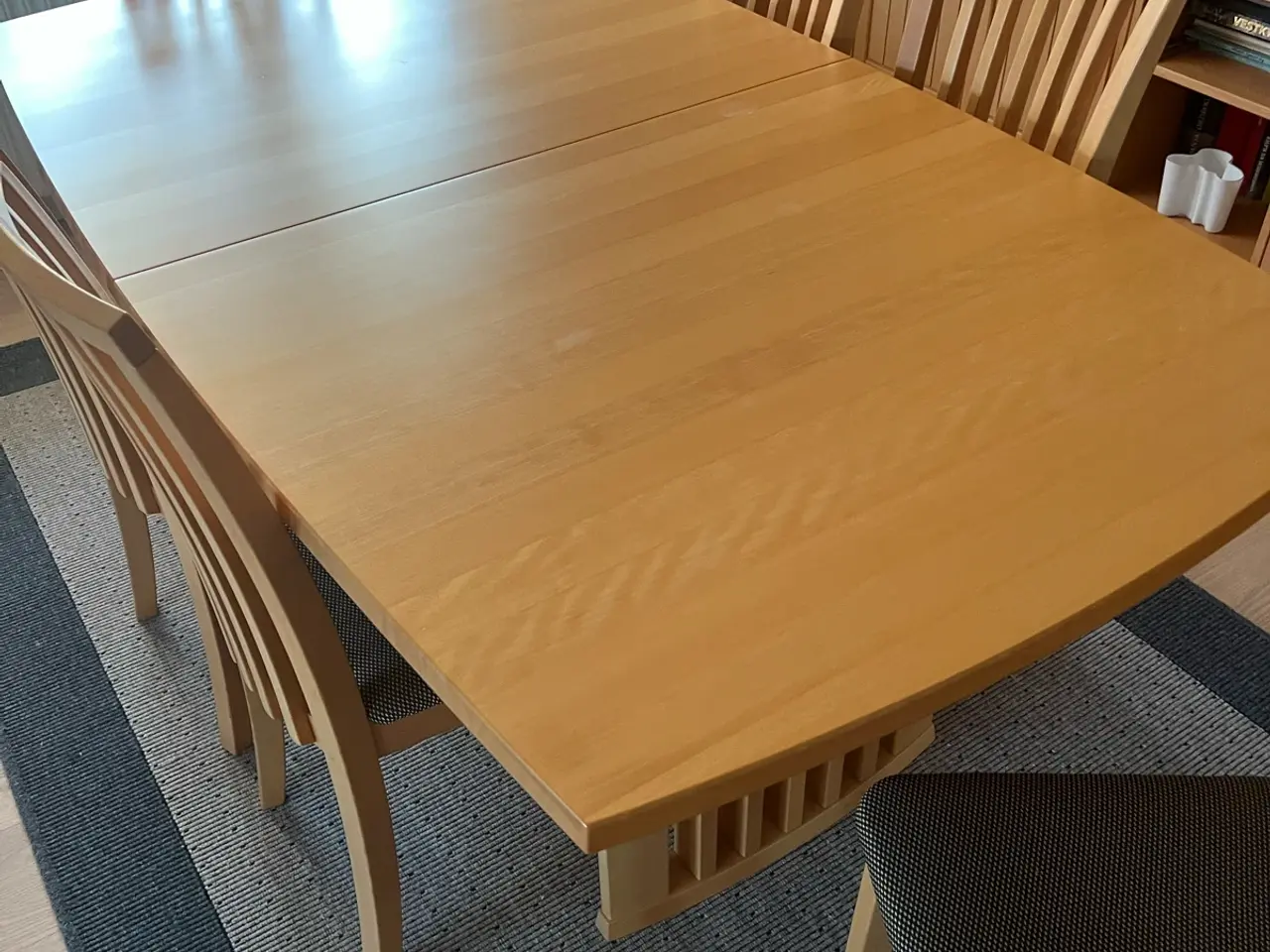 Billede 2 - Skovby spisebord incl. 6stk SM66 stole