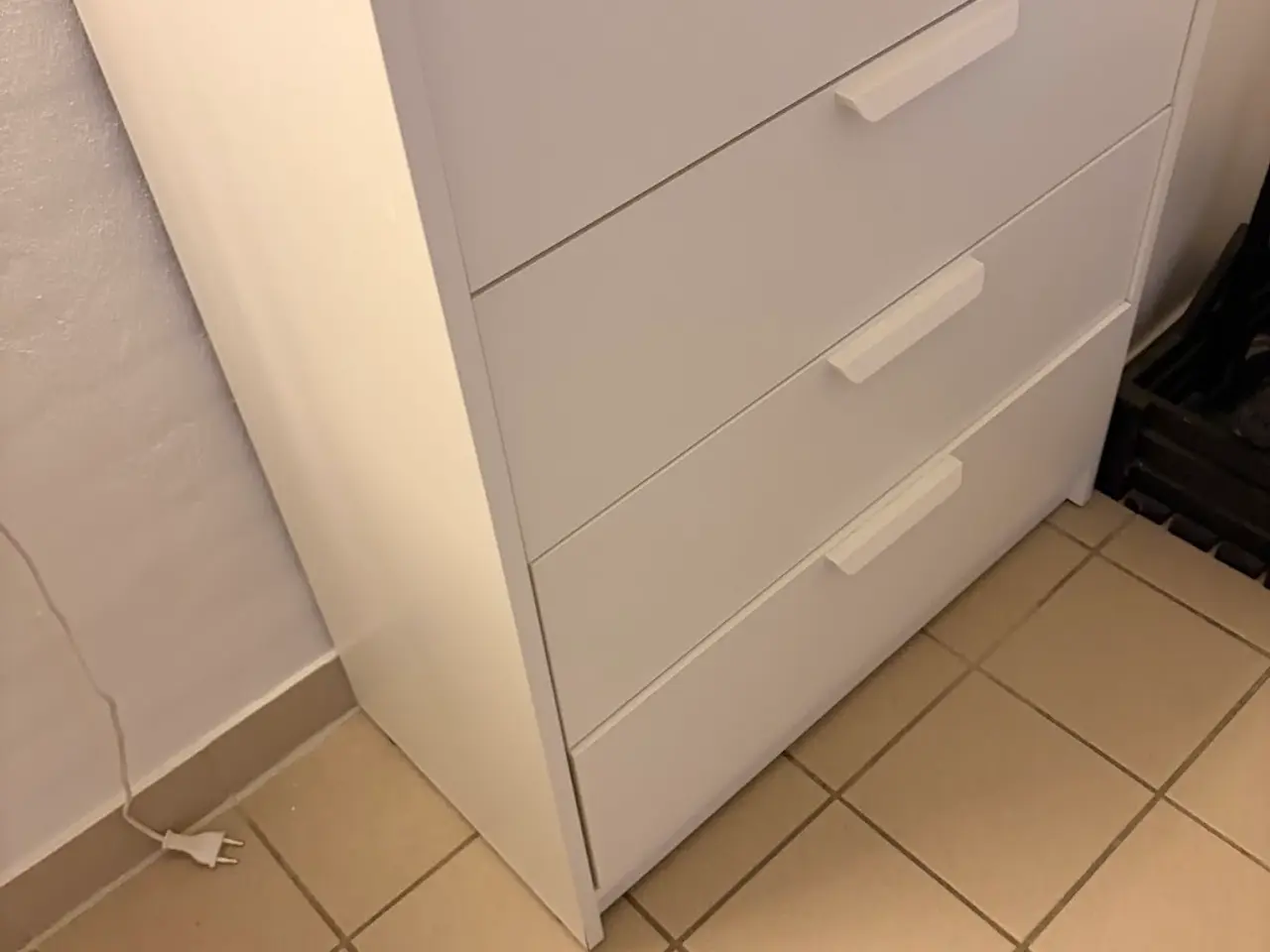 Billede 2 - hvid kommode fra ikea