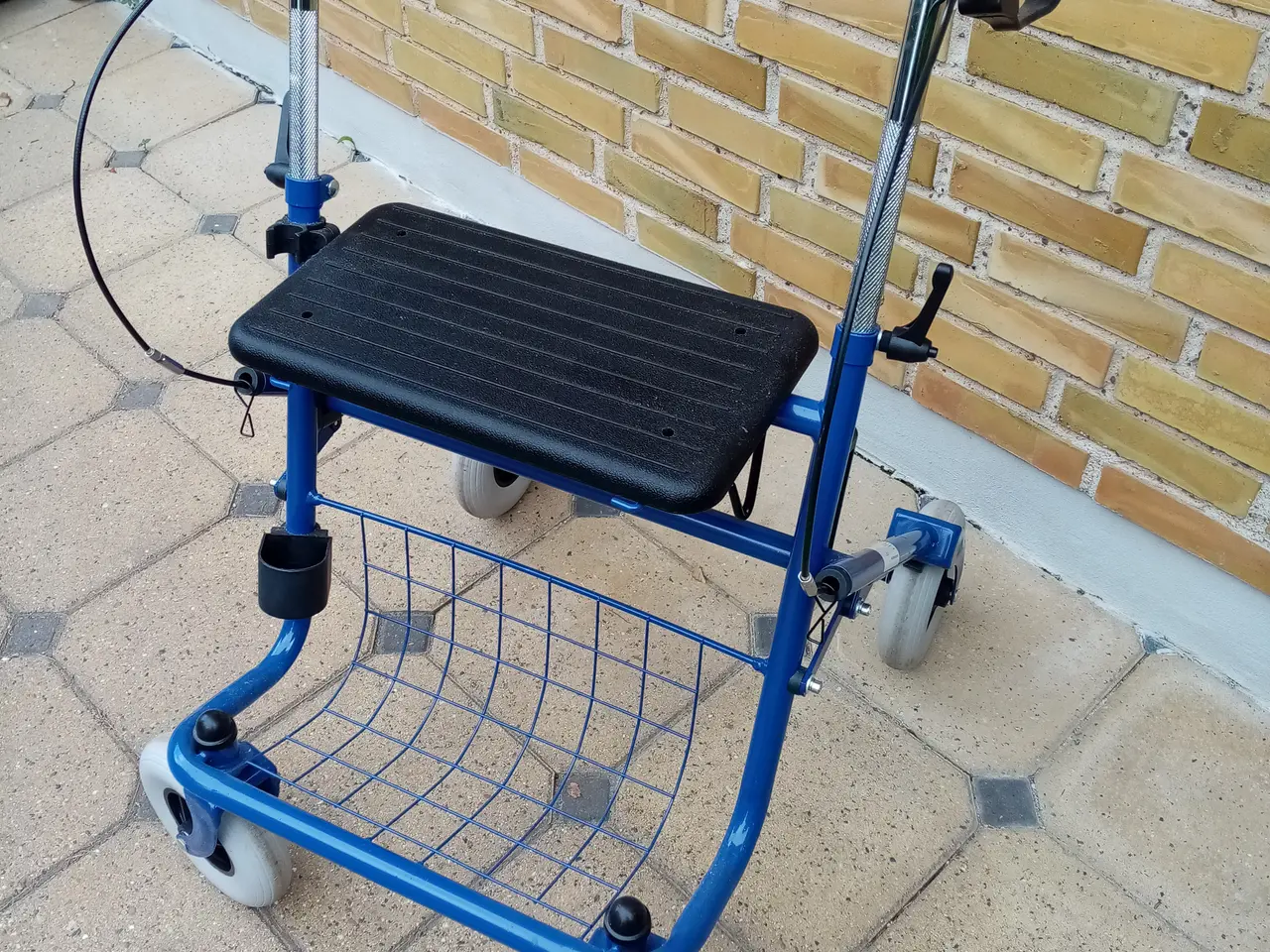 Billede 2 - ROLLATOR-- . MED ERU BREMSER
