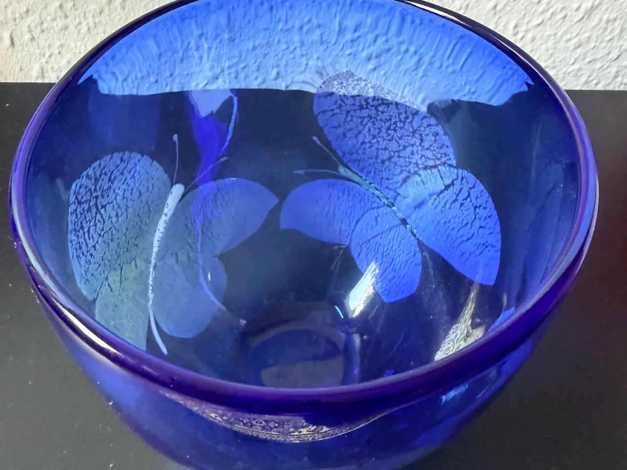 Billede 2 - Blå krukke/vase med sommerfugle