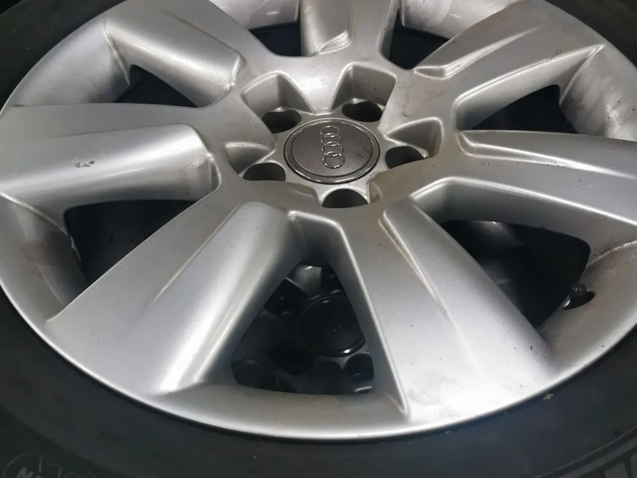 Billede 1 - Audi alufælge
