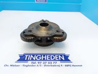 Ford 8210 Dual Power Gear C9NN7R035A