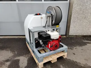AB Mobil 220/20-300 Honda 13hk el-start 50 meter slange med oprul