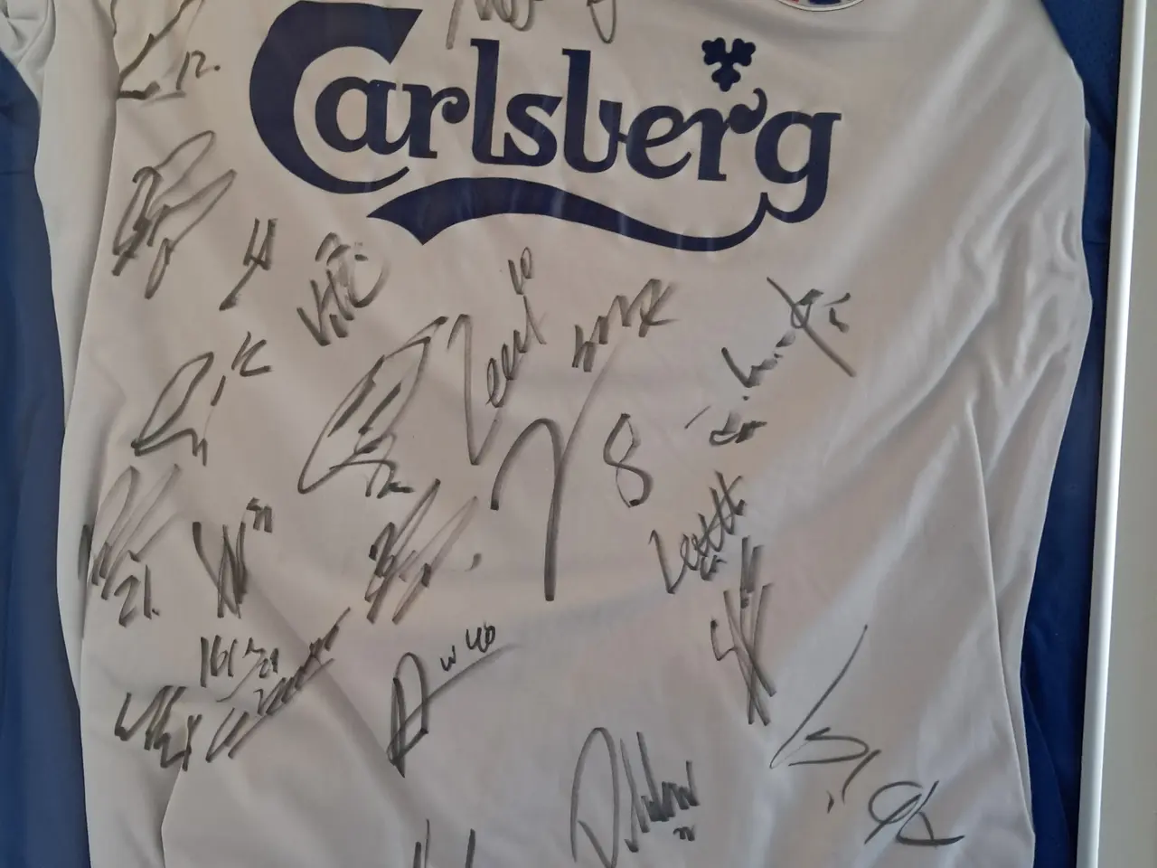 Billede 1 - Fck trøje autograf 2021 sæson str l