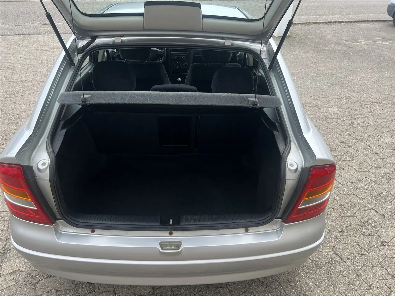 Billede 18 - Opel Astra 1,6 16V Club 100HK 5d