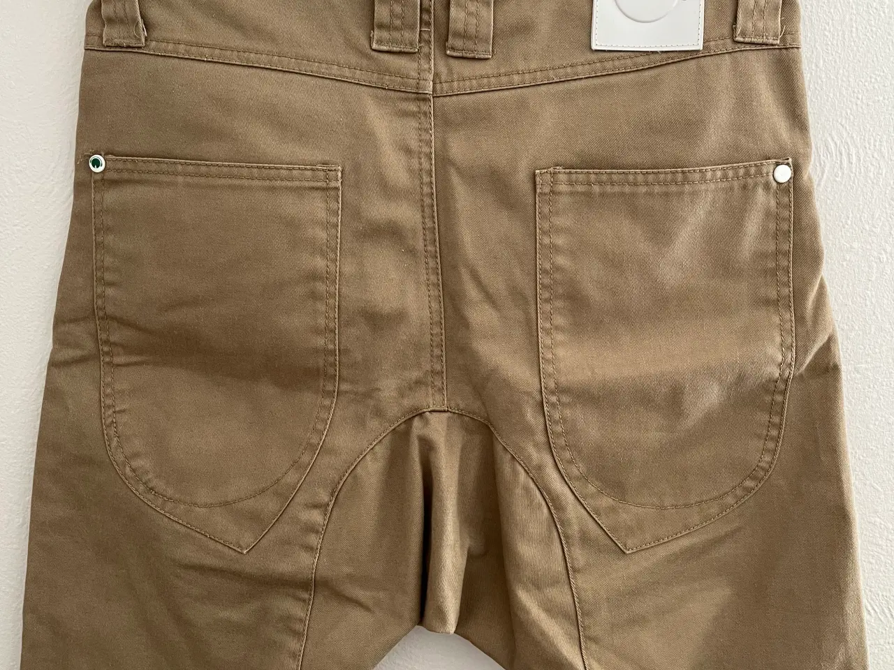 Billede 2 - SOM NYE - HUMÖR shorts str. XS