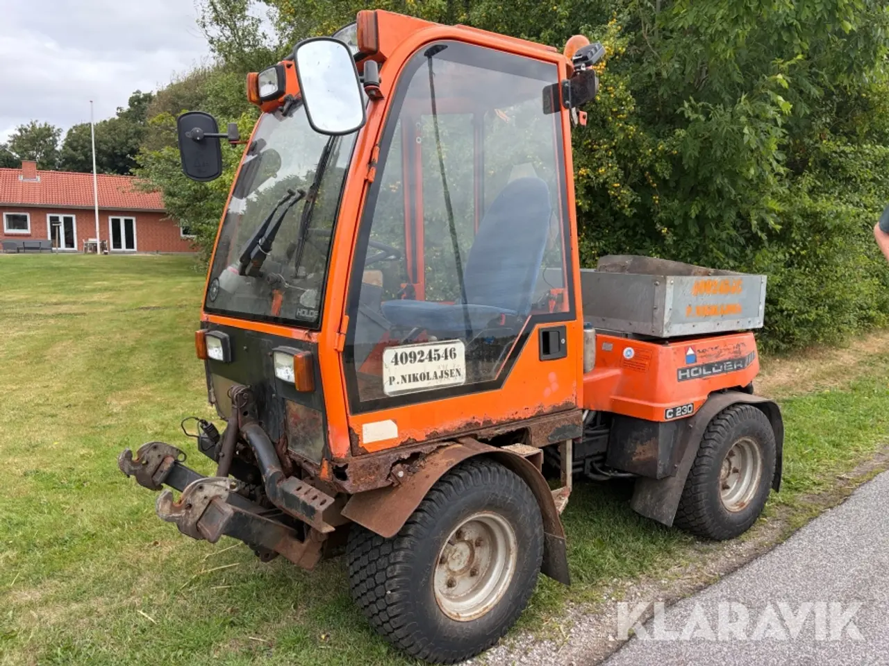 Billede 1 - Redskabsbærer Holder C230 4wd med redskaber