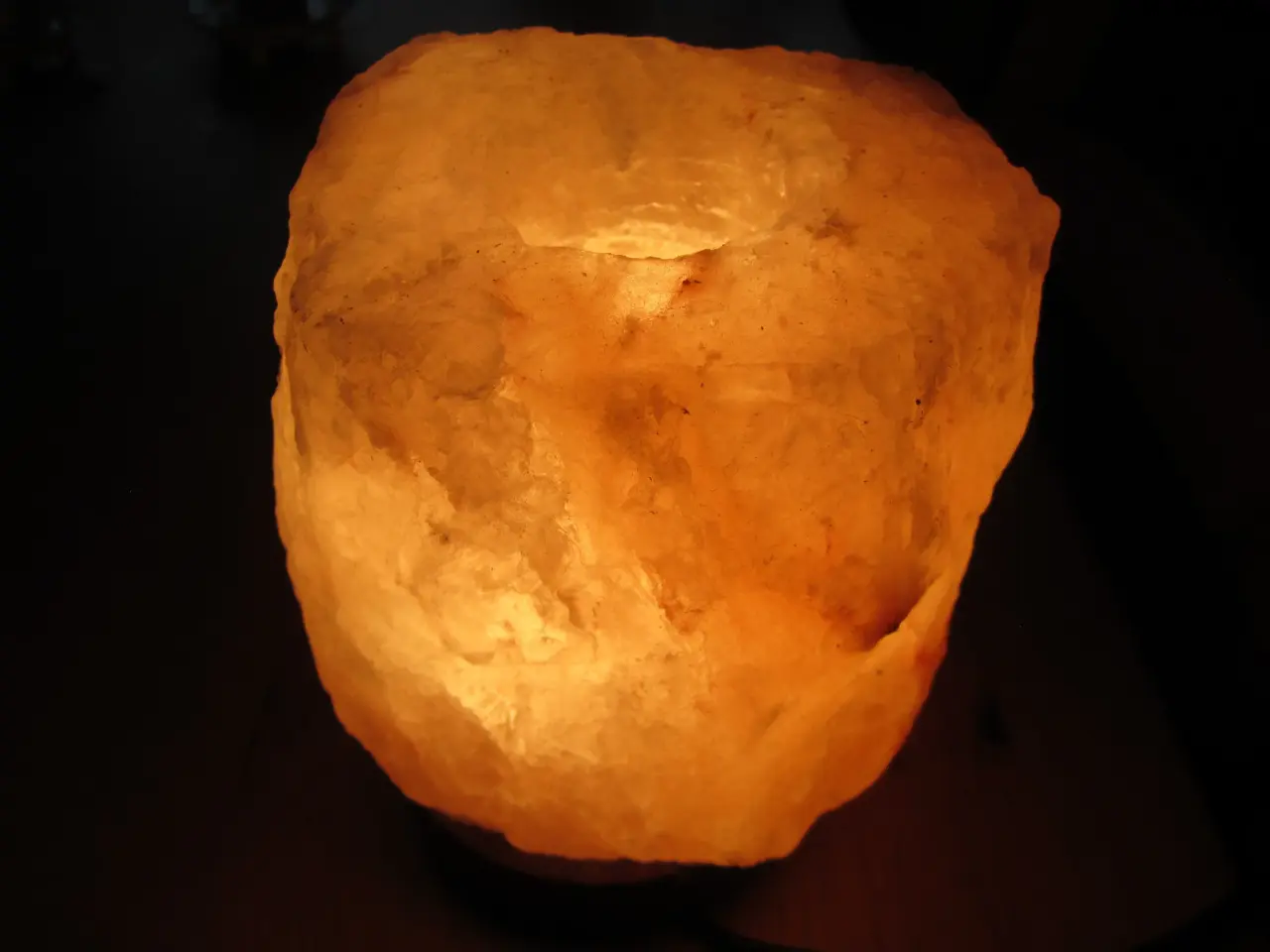 Billede 1 - BYD. ROSENKVARTS. Bordlampe.