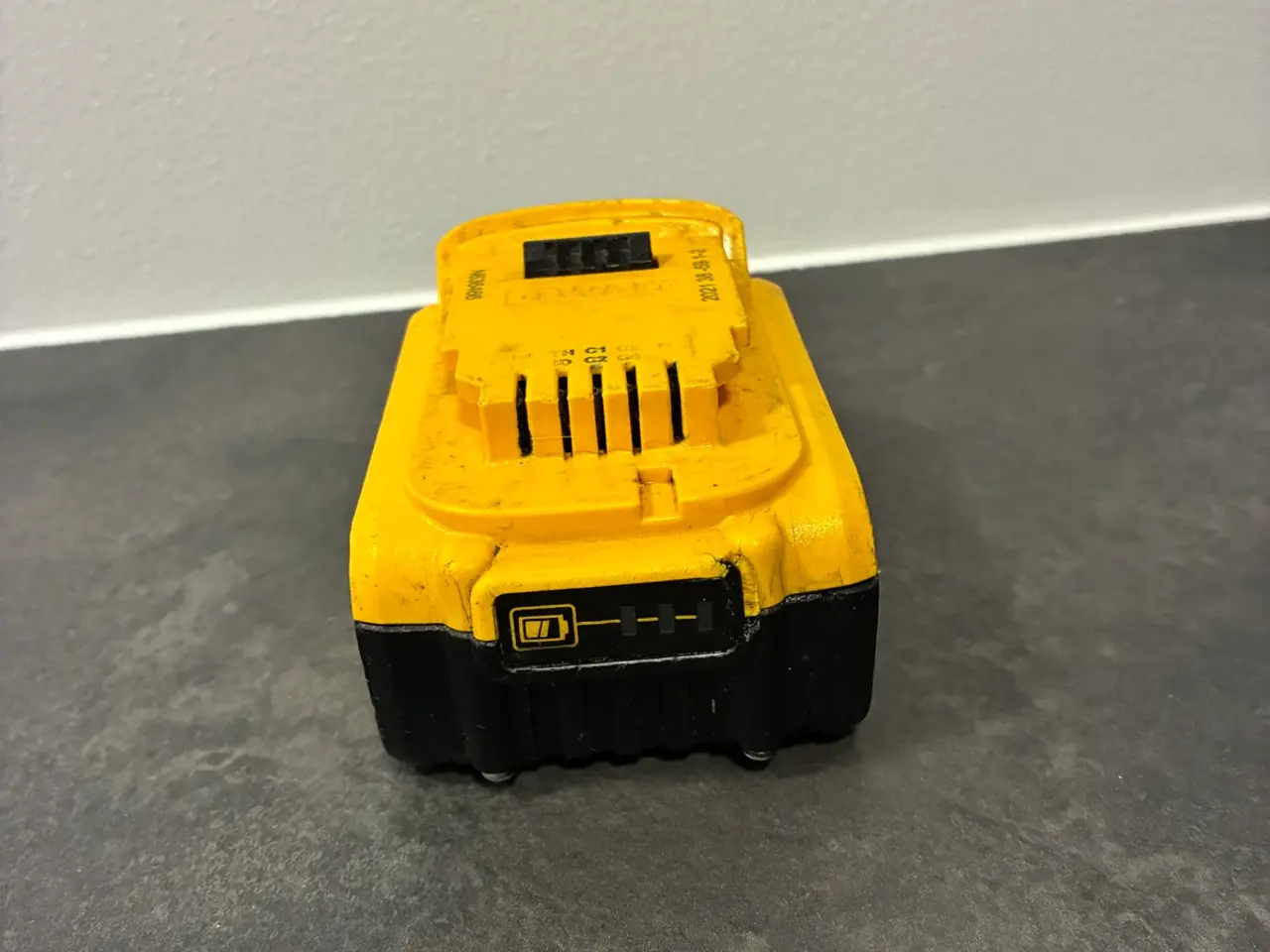 Billede 4 - DeWalt 18V XR 5,0 Ah Batteri