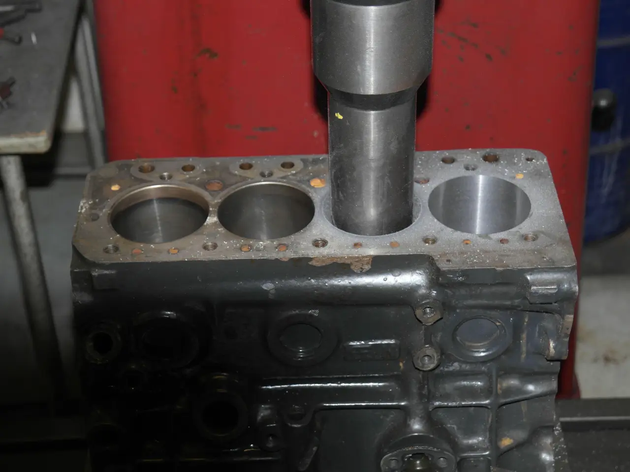 Billede 1 - Cylinderservice - motorværksted