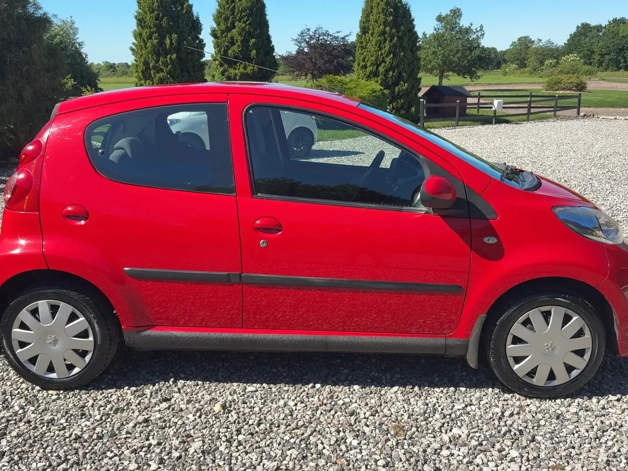 Billede 1 - Nysynet og velholdt Peugeot 107 sælges