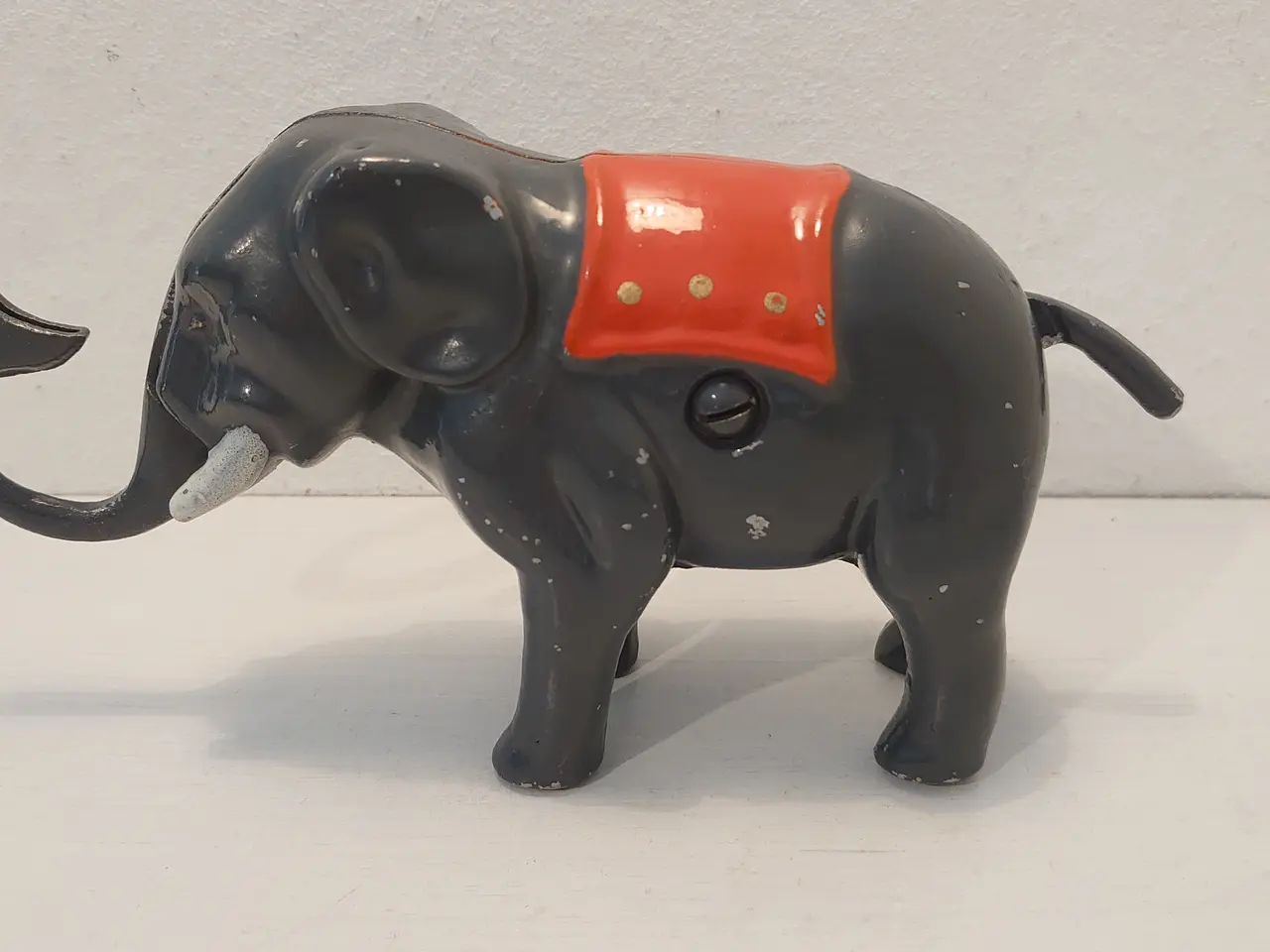 Billede 2 - Mekanisk sparebøsse udf. som elefant. Ca 1930-40