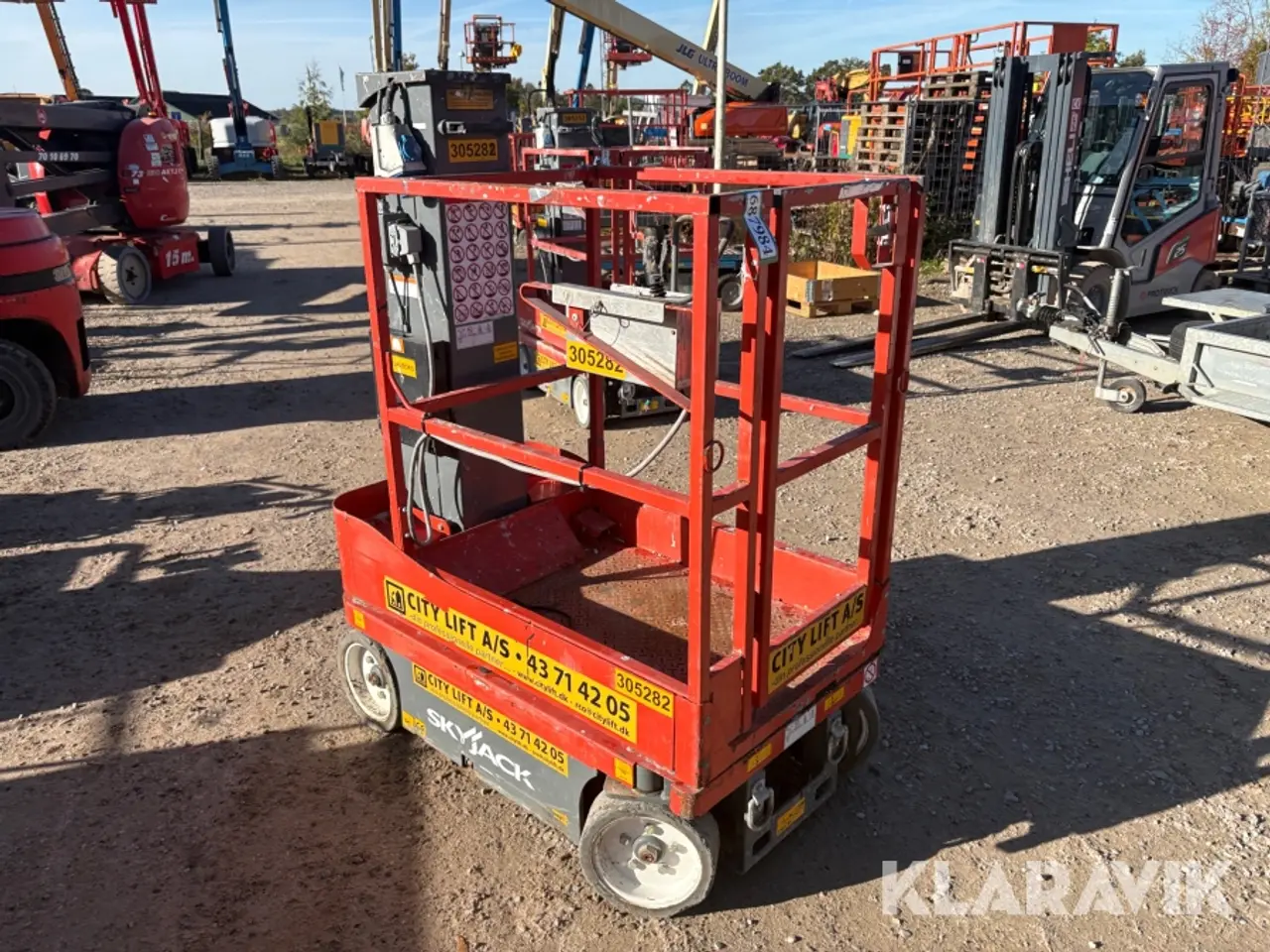 Billede 2 - Søjlelift SkyJack SJ12