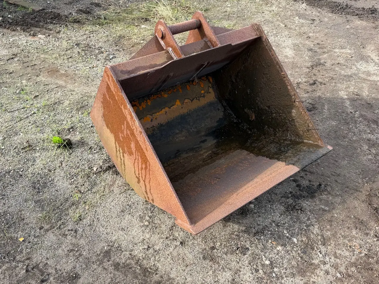 Billede 1 - - - - - - - 90 Cm bagskovl - Ford Beslag