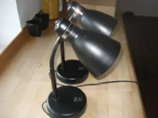 2 små skrivebordslamper